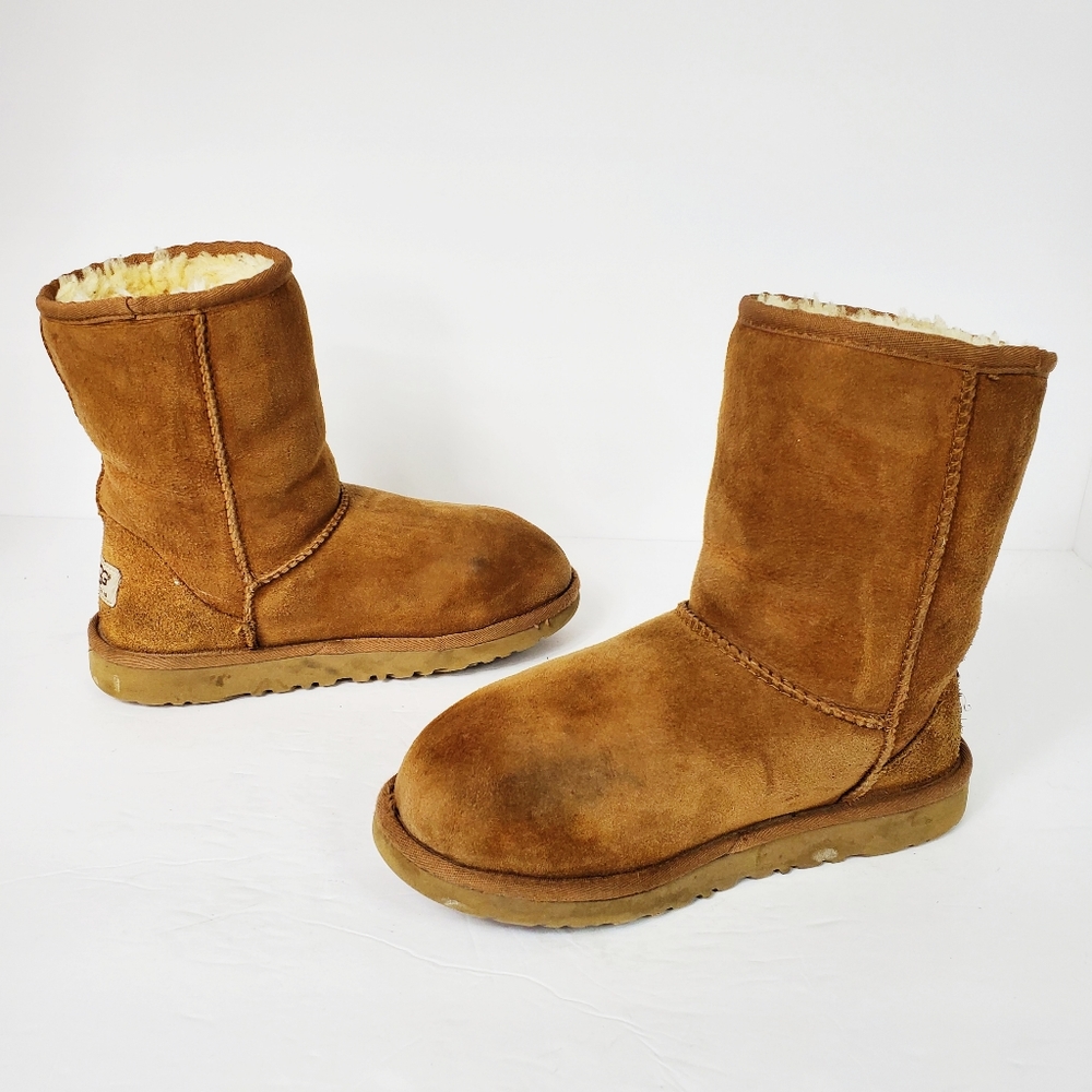 Ugg Classic II short chestnut boots 5251 kids US 4 - Picture 2 of 13